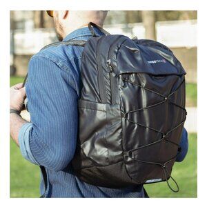 SWISS TECH Black Unisex Bungee 20 Liter Ripstop Polyester Backpack